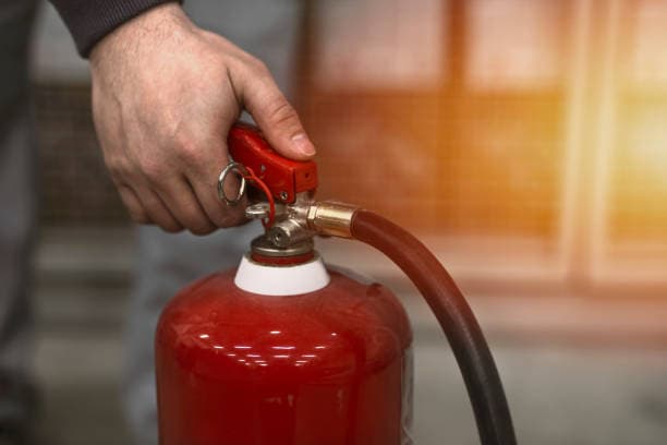 Quick-Thinking Propane Truck Driver Prevents Potential Disaster in Salem Fire